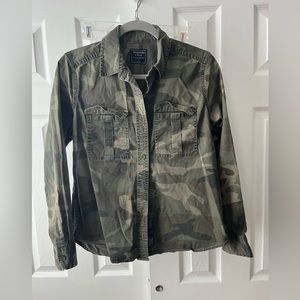 Women’s shirt olive color, size s